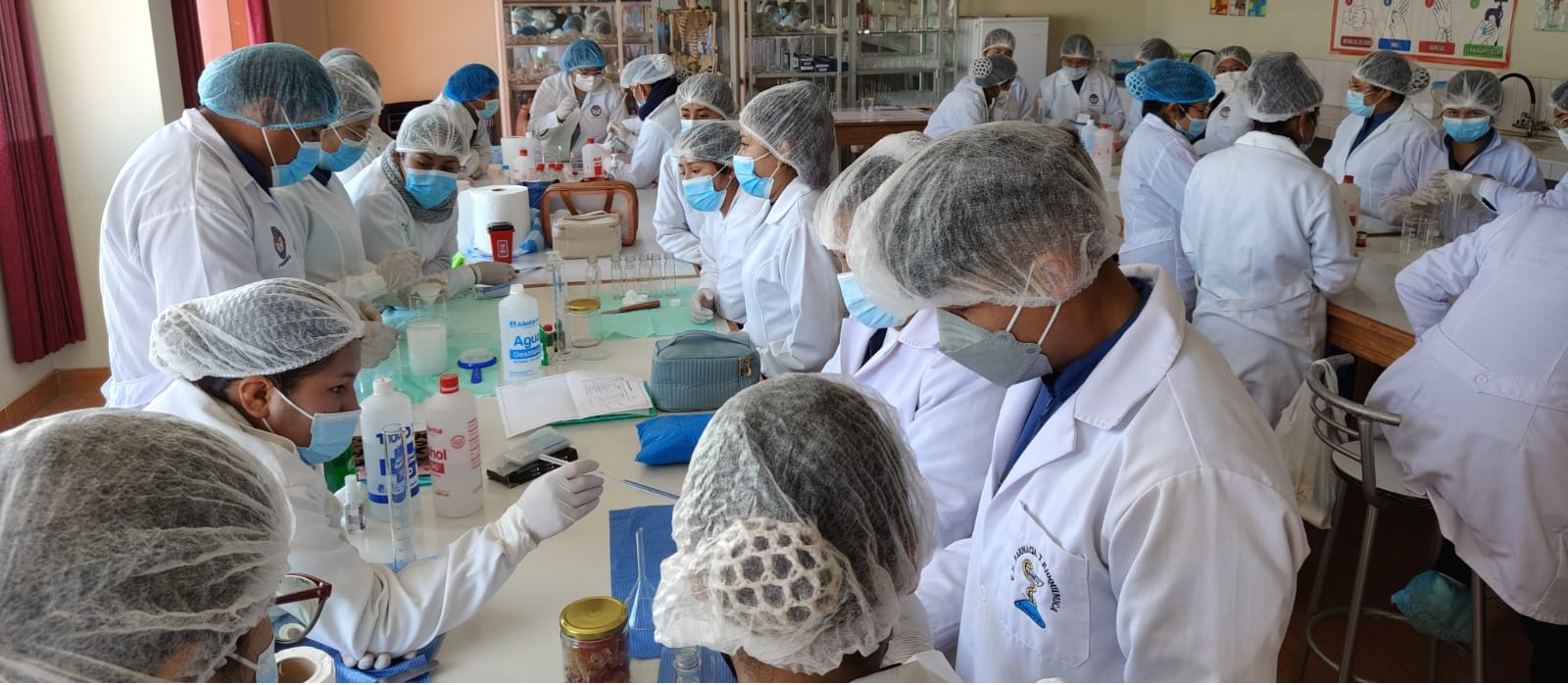 CARRERA TECNICA DE FARMACIA